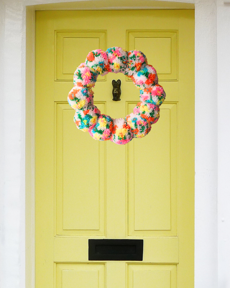 Floral Pom Pom Wreath DIY Kit – Pom Pom Craft Kit