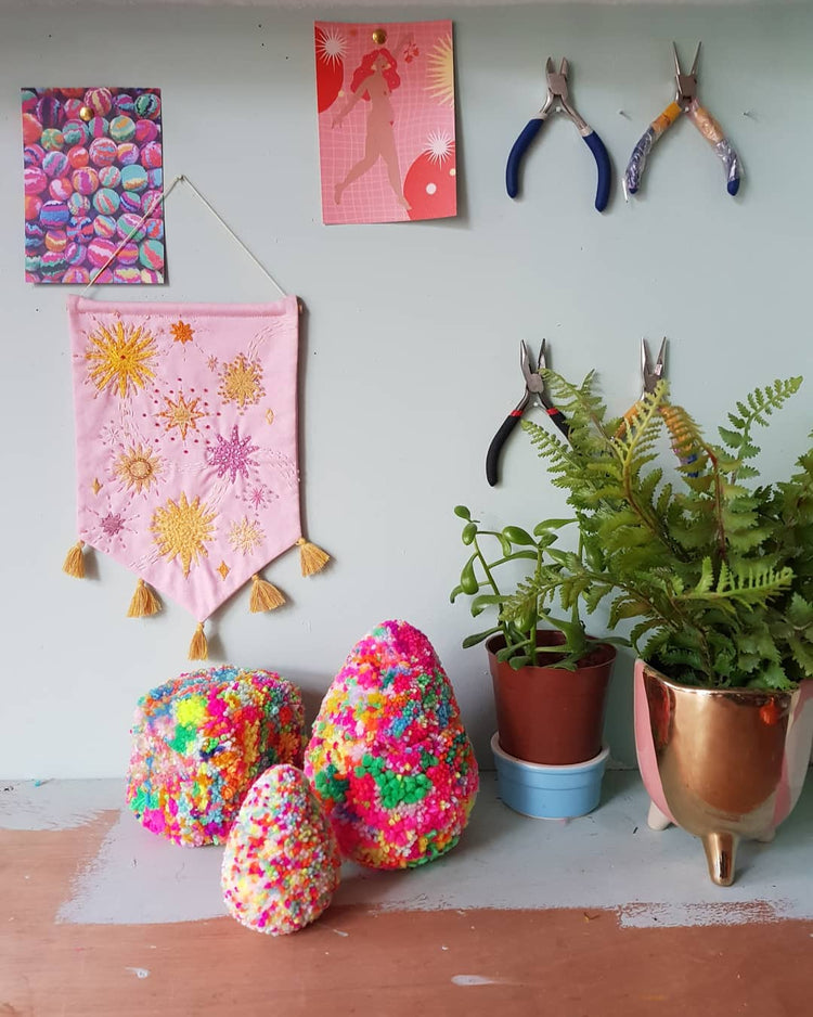 Pom Pom Rainbow Cube
