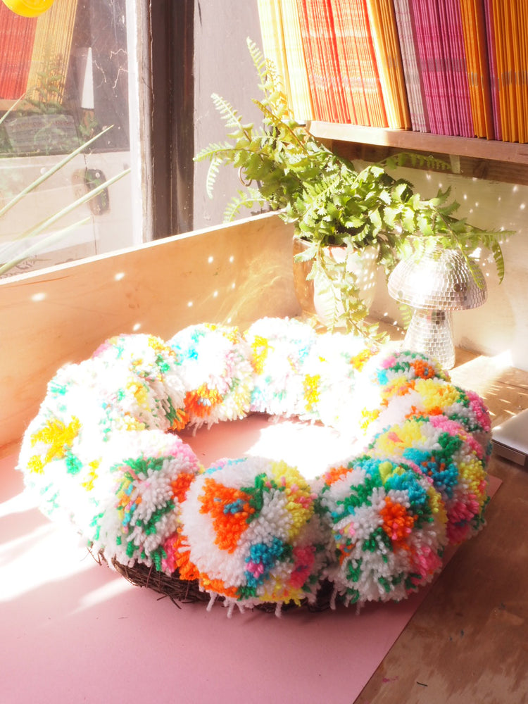 Floral Pom Pom Wreath DIY Kit – Pom Pom Craft Kit