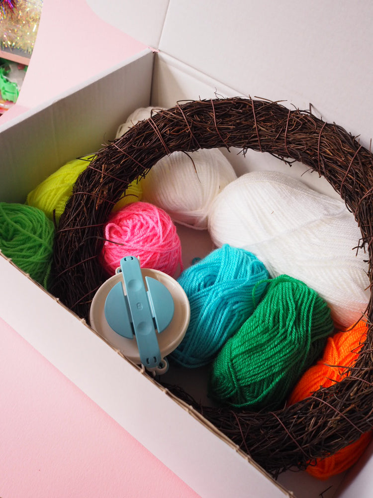 Floral Pom Pom Wreath DIY Kit – Pom Pom Craft Kit
