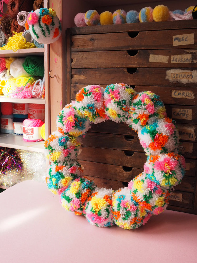 Floral Pom Pom Wreath DIY Kit – Advanced Pom Pom Craft Kit