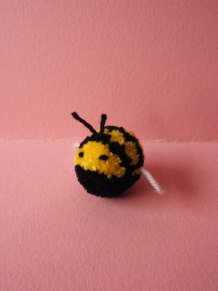 Bumblebee Pom Pom DIY Kit - Pom Pom Craft Kit