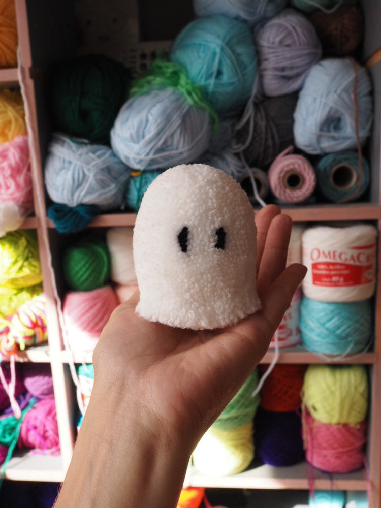 Ghost pom pom desk buddy
