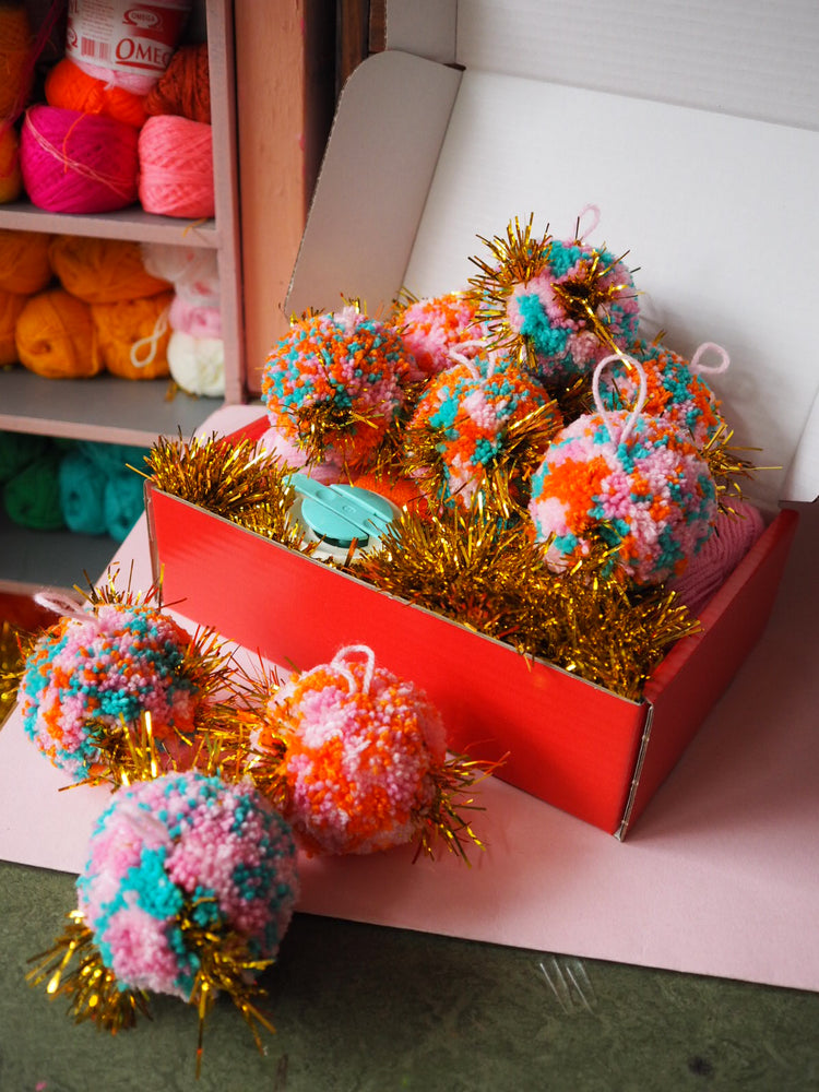 Tinsel Pom Pom Bauble Kit
