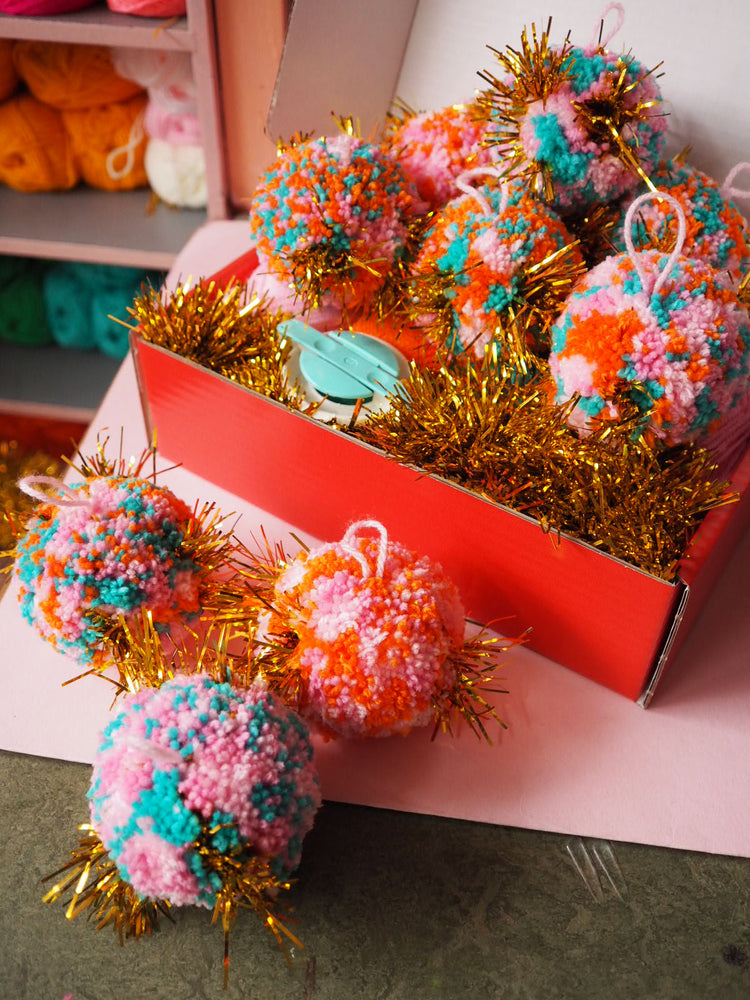 Tinsel Pom Pom Bauble Kit