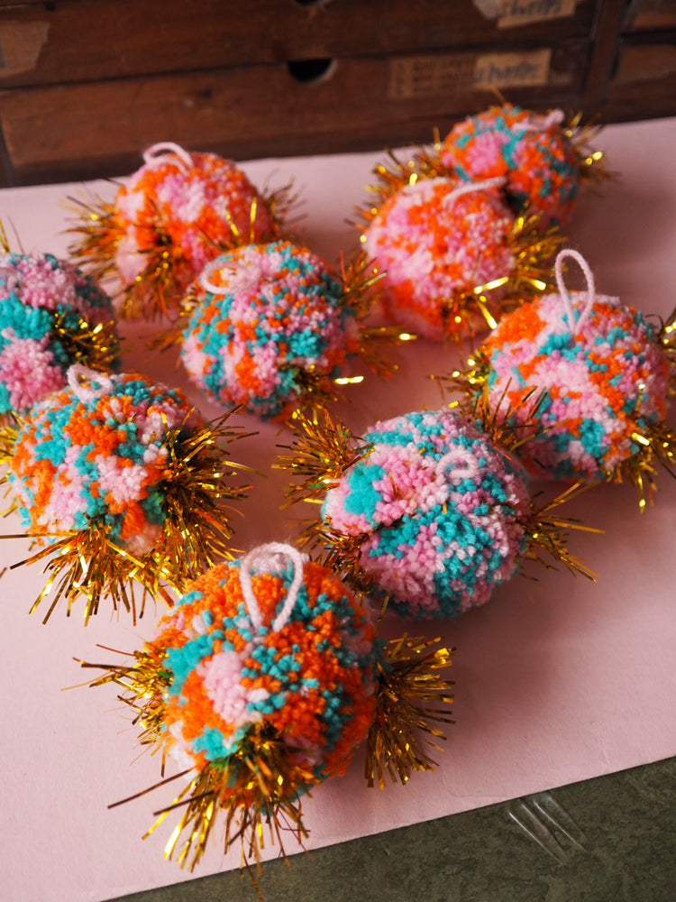 Tinsel Pom Pom Bauble Kit