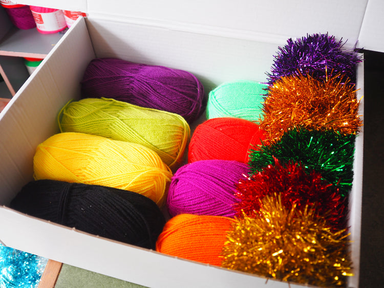 XL Tinsel Pom Pom Christmas Wreath Kit - Colour choices