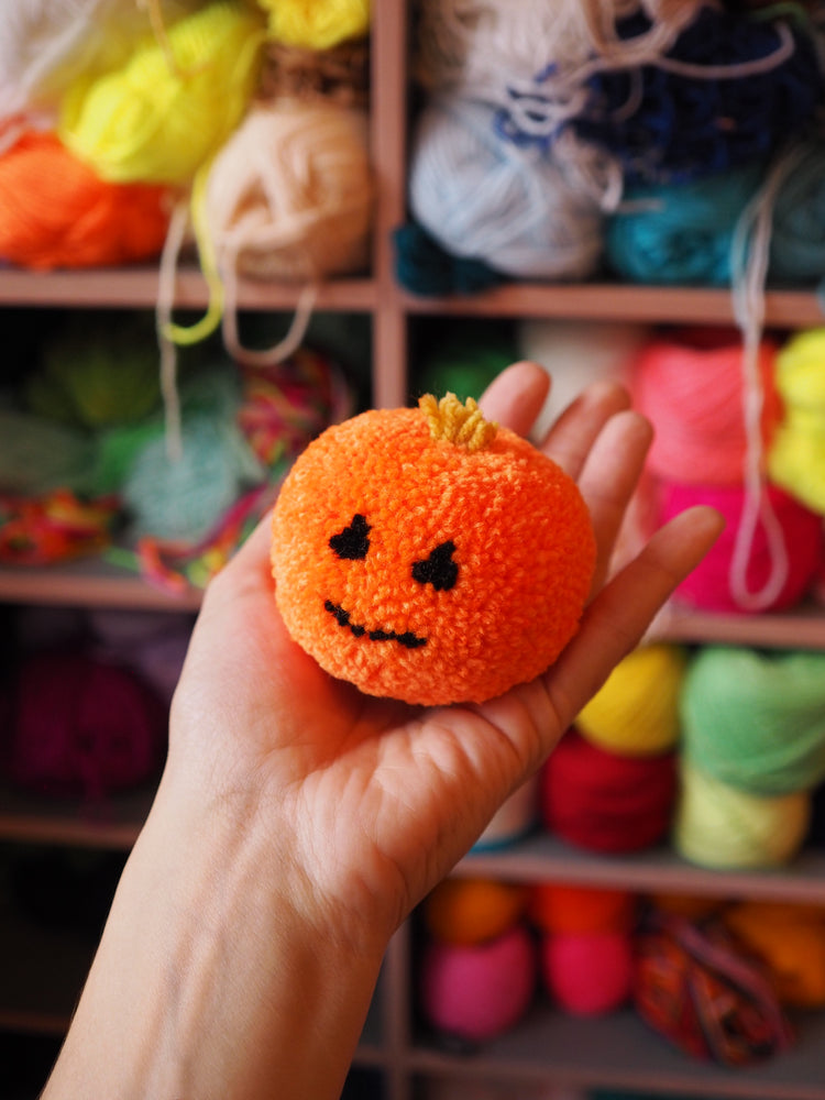 Pumpkin Pom Pom Desk Buddy
