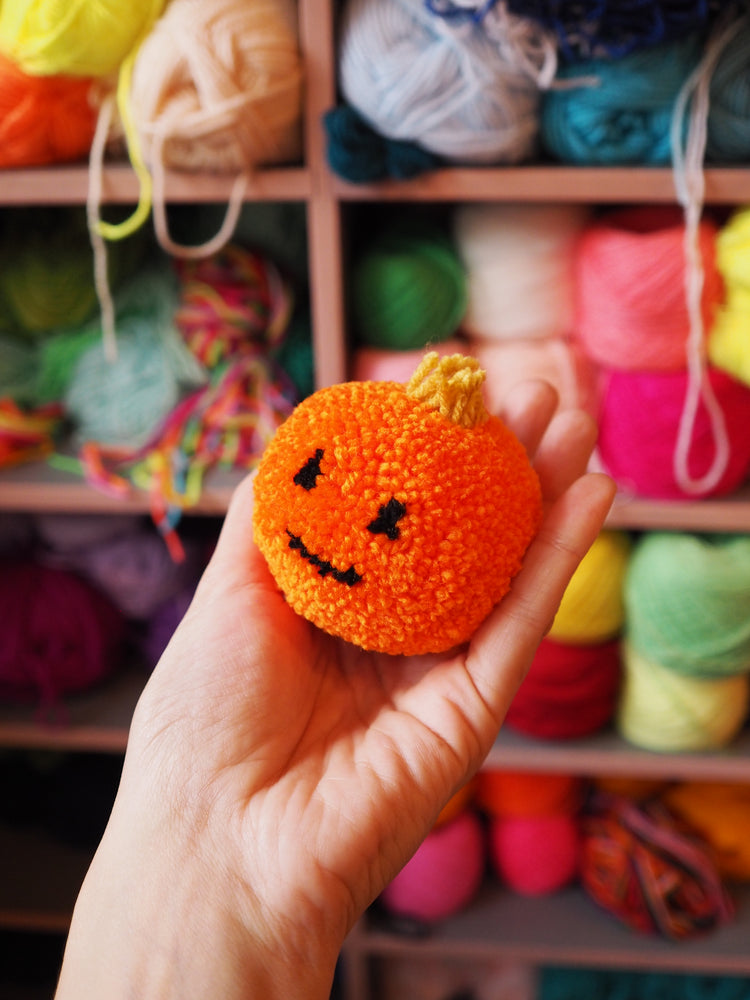 Pumpkin Pom Pom Desk Buddy
