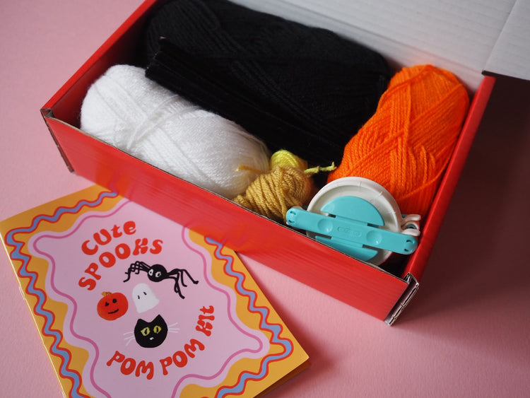 Cute Spooks Bumper Halloween Pom Pom Kit