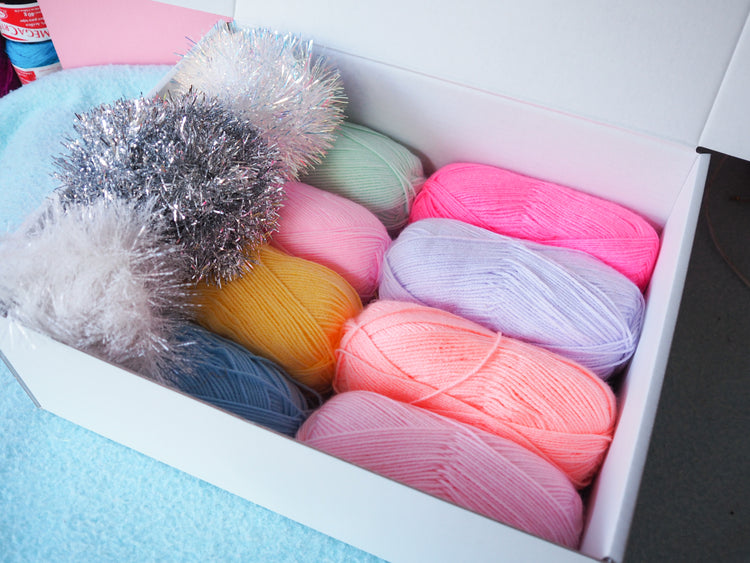 XL Tinsel Pom Pom Christmas Wreath Kit - Colour choices