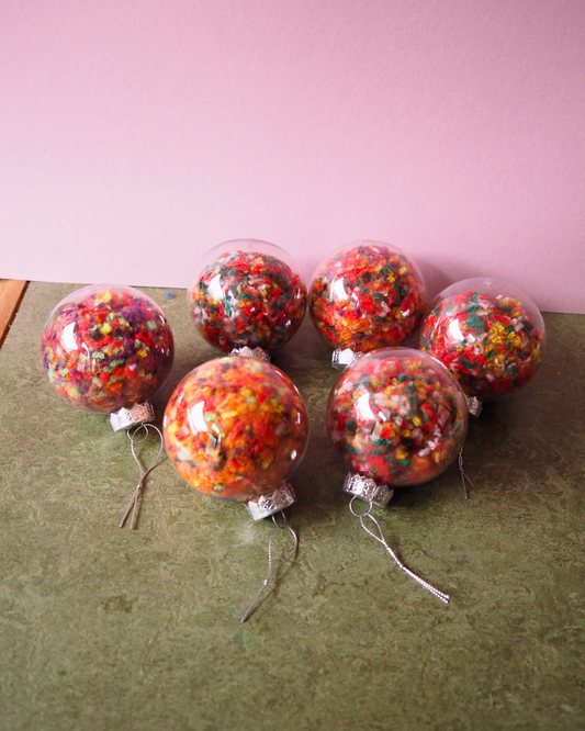 Plastic Yarn/Tinsel Cuttings Baubles x 6 (Autumn)