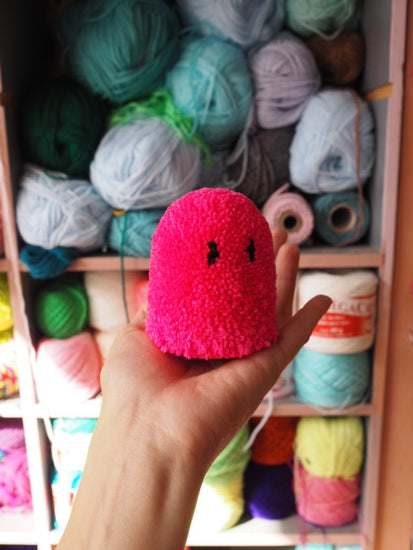 Ghost pom pom desk buddy