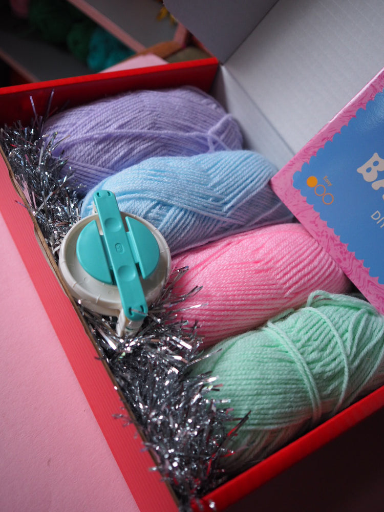 Tinsel Pom Pom Bauble Kit - Pastel