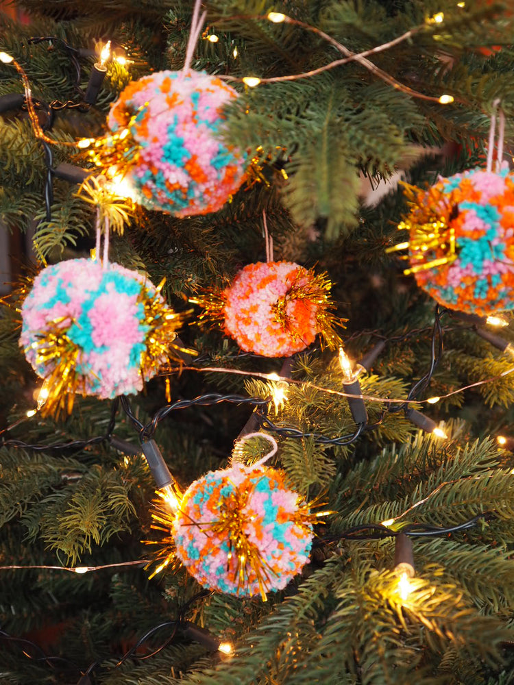 Tinsel Pom Pom Bauble Kit
