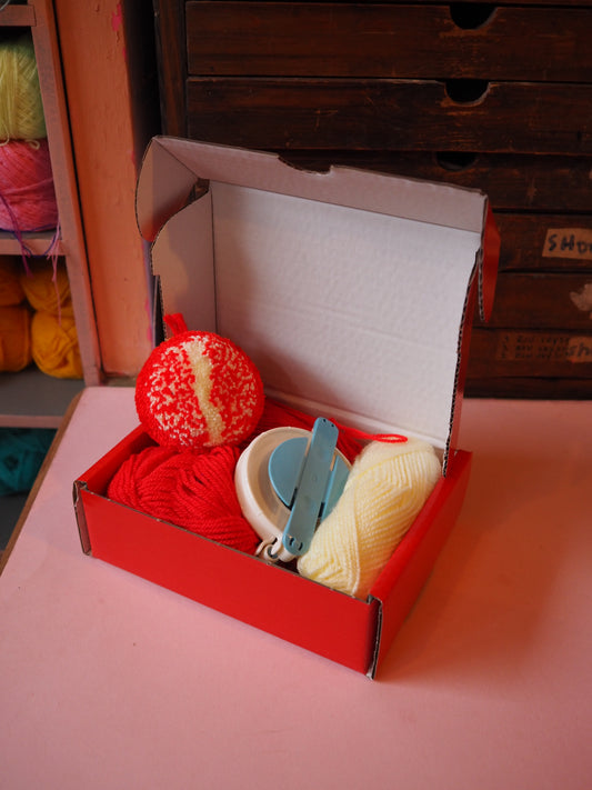 Pomegranate Pom Pom DIY Kit