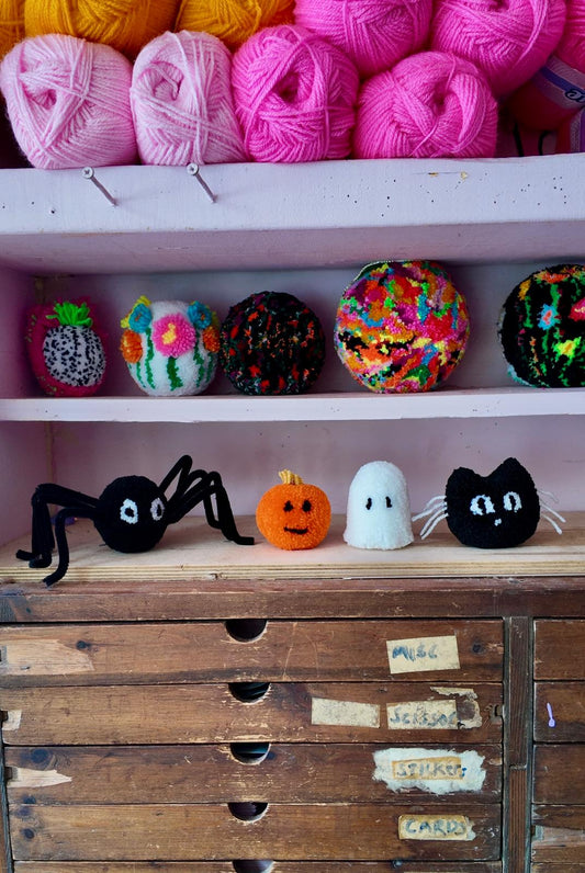 Cute Spooks Bumper Halloween Pom Pom Kit (Pre-Order - 25% off)