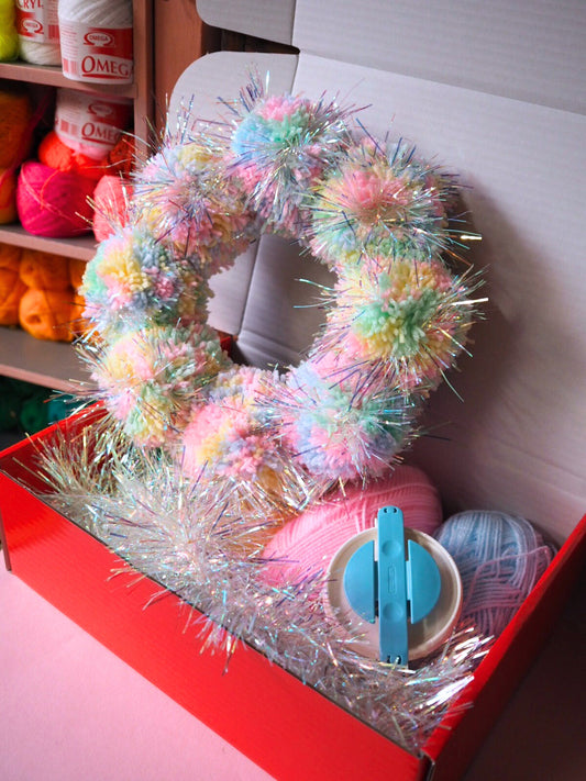 Mini tinsel pom pom wreath kit - Pastel