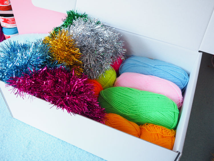 Giant Tinsel Pom Pom Wreath Kit - Colour choices